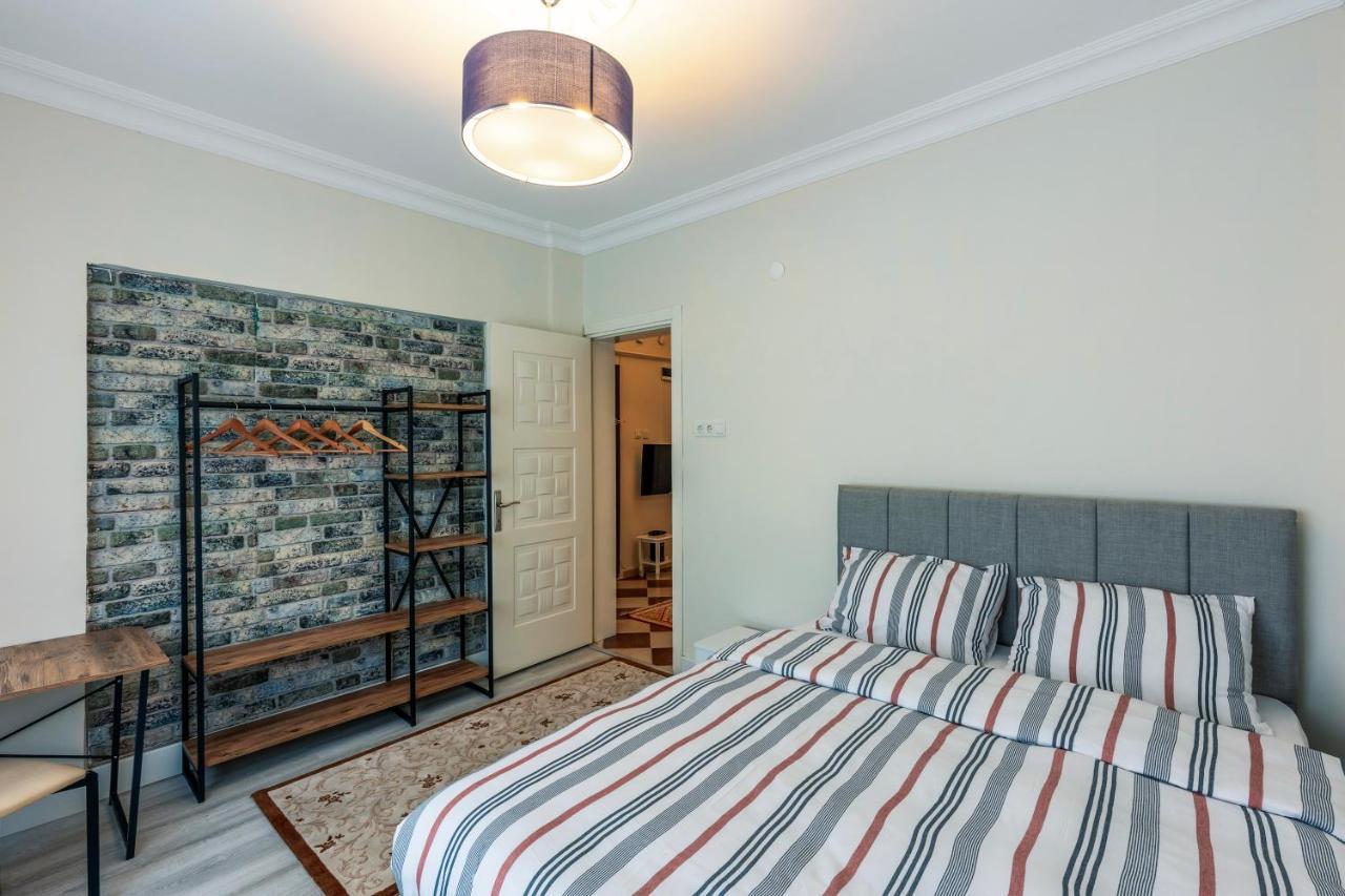 Апартаменты In The Center Of Taksim And Galataport 3 Bedrooms And 1 Living In Стамбул
